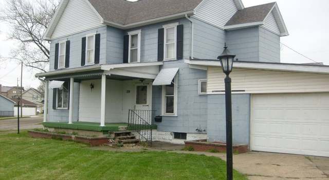Photo of 802 N Uhrich, Uhrichsville, OH 44683