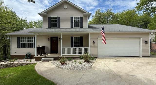 Photo of 36 Choctaw Trl, Malvern, OH 44644