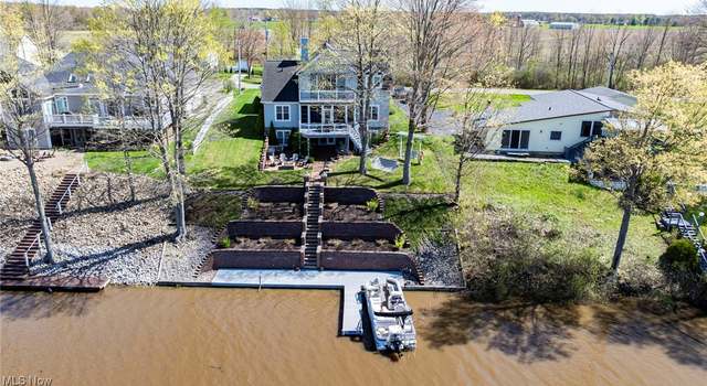 Photo of 1432 Lake Vue Dr, Roaming Shores, OH 44085