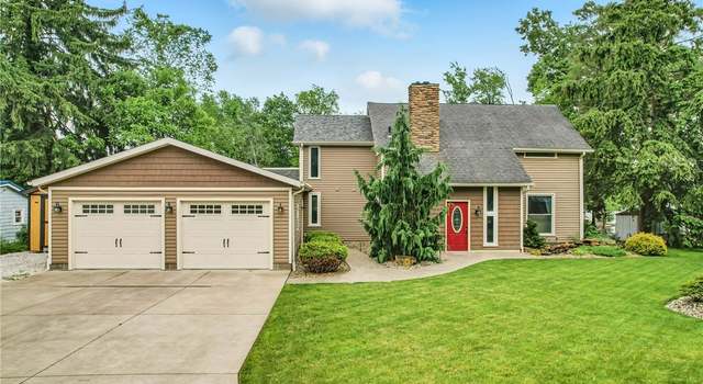 Photo of 26301 Wildwood Dr, Beloit, OH 44609