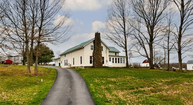 Photo of 15701 Claridon Troy Rd, Burton, OH 44021