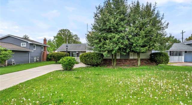 Photo of 25116 Chase Dr, North Olmsted, OH 44070