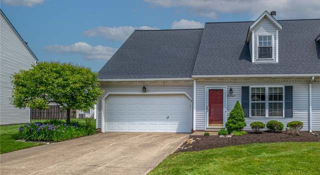 Photo of 37467 Sturbridge Ln, Willoughby, OH 44094