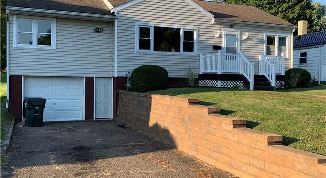 Photo of 1704 Adams St, Coshocton, OH 43812