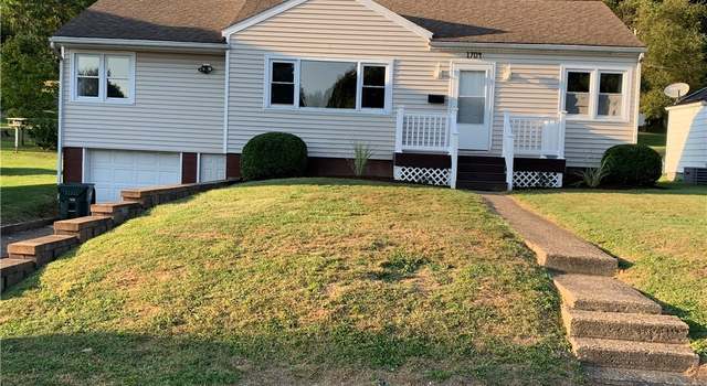 Photo of 1704 Adams St, Coshocton, OH 43812