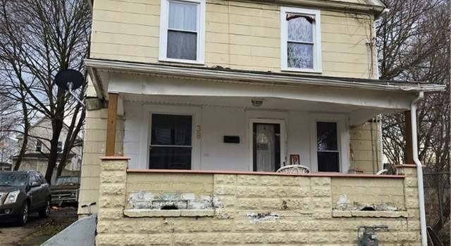 Photo of 38 Royal Pl, Akron, OH 44310
