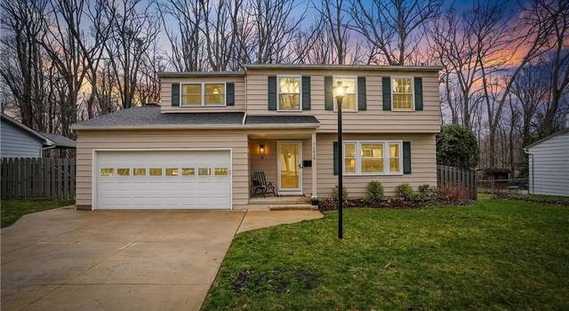 Photo of 1619 Chadwick Dr, Kent, OH 44240