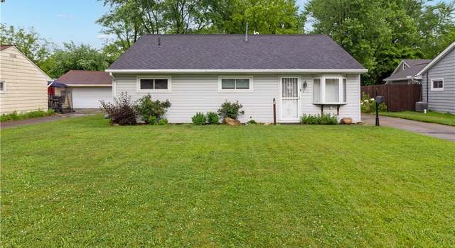 Photo of 805 East Dr, Sheffield Lake, OH 44054
