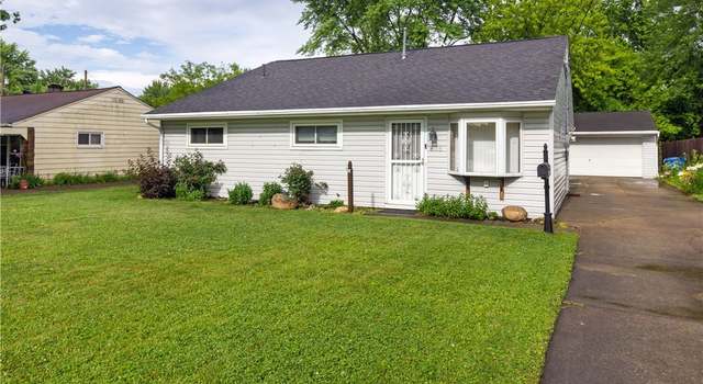 Photo of 805 East Dr, Sheffield Lake, OH 44054
