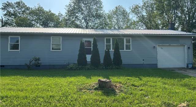 Photo of 323 Wood St, Davisville, WV 26142