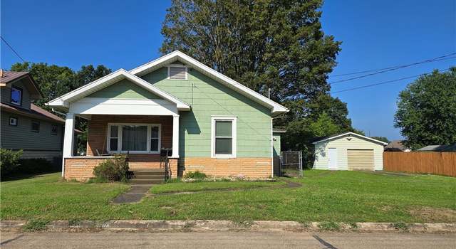 Photo of 806 Columbia Ave, Williamstown, WV 26187