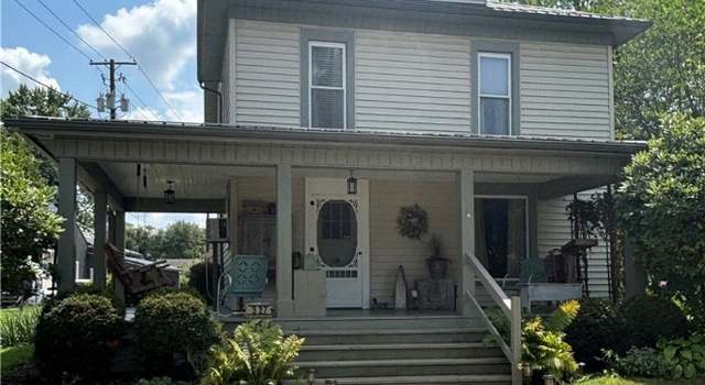 Photo of 327 W Church St, Newcomerstown, OH 43832