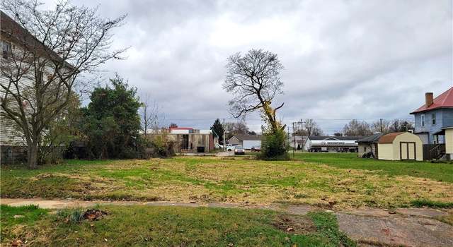 Photo of 2307 Lynn St, Parkersburg, WV 26101