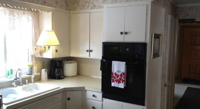 Photo of 416 W 12th St, Dover, OH 44622