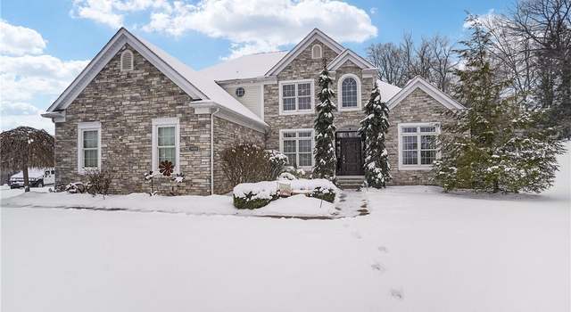 Photo of 3010 Oaklawn Park Blvd, Stow, OH 44224