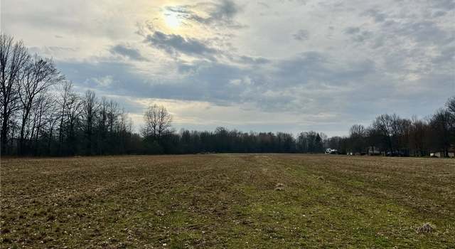 Photo of 196 S Maple St, Orwell, OH 44076