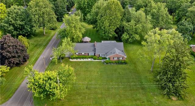 Photo of 715 Highland Park Dr, Akron, OH 44319