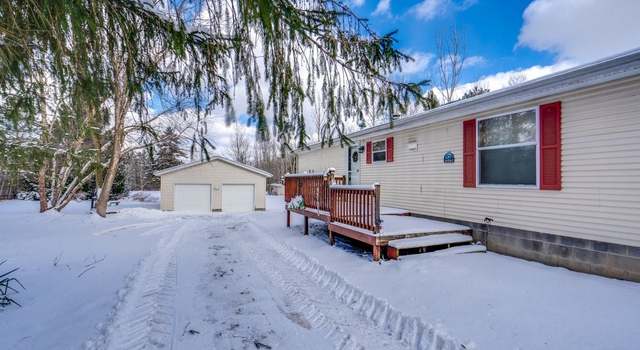 Photo of 10860 Bloom Rd, Garrettsville, OH 44231