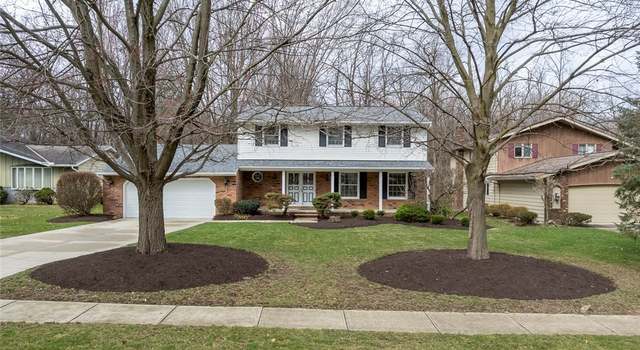Photo of 16987 Stag Thicket Ln, Strongsville, OH 44136