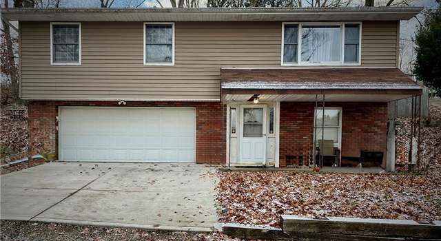 Photo of 31 Hawthorn Ln, Chester, WV 26034