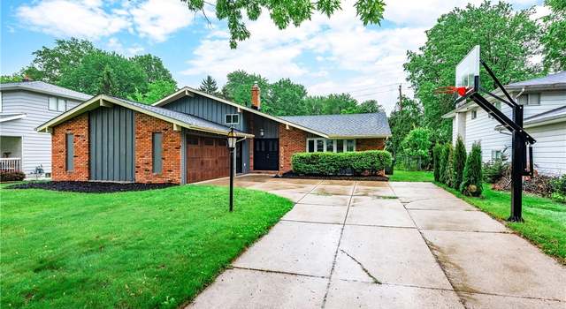 Photo of 27855 Marquette Blvd, North Olmsted, OH 44070