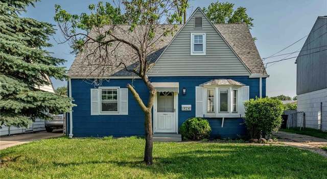 Photo of 18216 Rockland Ave, Cleveland, OH 44135