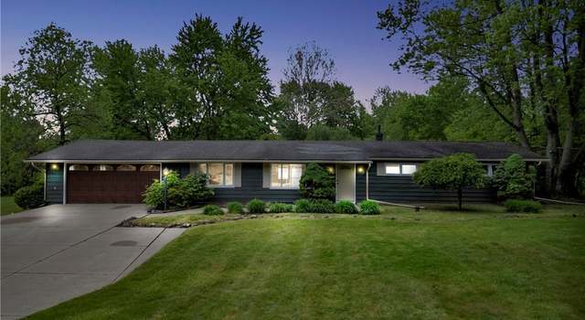Photo of 8620 Beacon Hill Dr, Chagrin Falls, OH 44023
