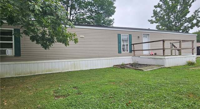 Photo of 157 W Monroe Cir, Jefferson, OH 44047