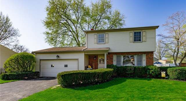 Photo of 451 Green Garden Dr, Youngstown, OH 44512