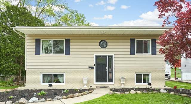 Photo of 1015 Ellsworth Dr, Akron, OH 44313