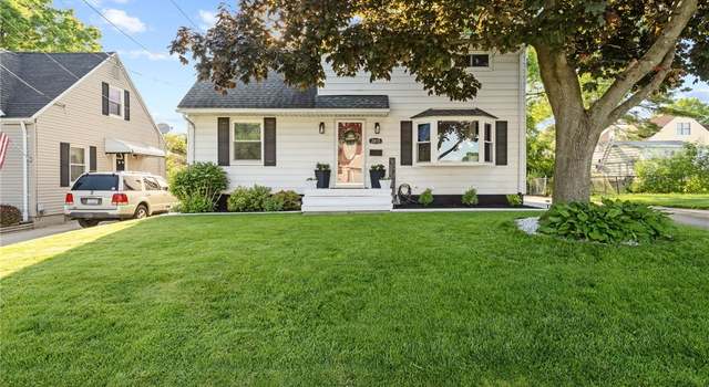 Photo of 2815 11th St, Cuyahoga Falls, OH 44221