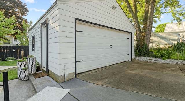 Photo of 2815 11th St, Cuyahoga Falls, OH 44221