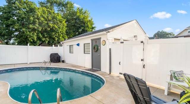 Photo of 506 Oak Knoll Ave SE, Warren, OH 44483