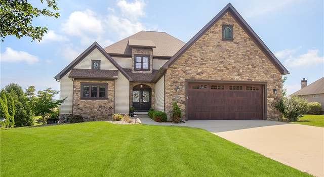 Photo of 7662 Rolling Green Ave NW, Massillon, OH 44646