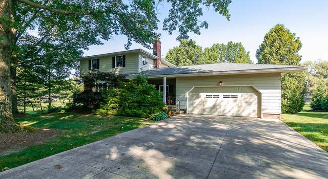 Photo of 7516 Apple Blossom Ln, Chesterland, OH 44026