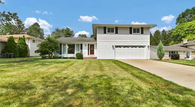 Photo of 16182 Robindale Dr, Strongsville, OH 44136