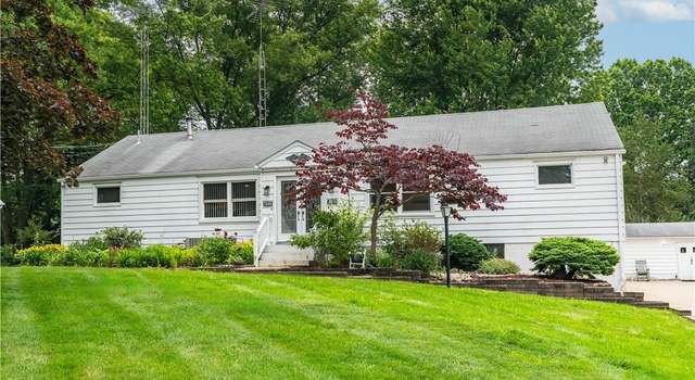 Photo of 7080 Wren Ave NW, North Canton, OH 44720