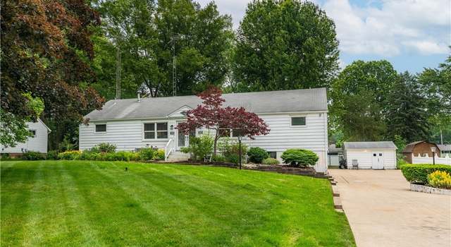 Photo of 7080 Wren Ave NW, North Canton, OH 44720