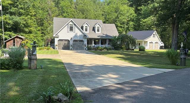 Photo of 3340 Scott Cliff Dr, Lake Milton, OH 44429