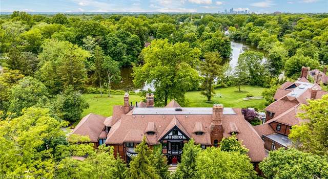 Photo of 3074 Lee Rd, Shaker Heights, OH 44120