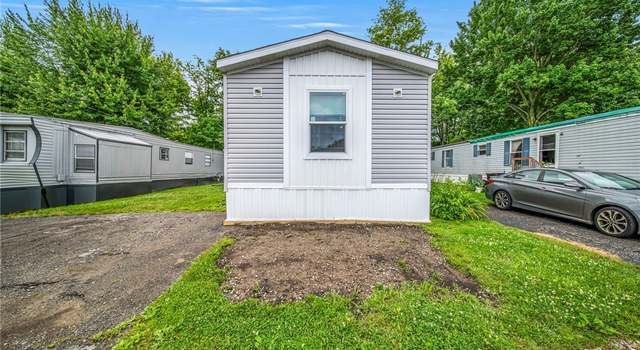 Photo of 15 Eddie Rd, Madison, OH 44057