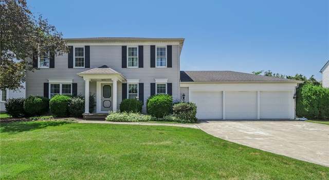 Photo of 3552 Middle Post Ln, Rocky River, OH 44116