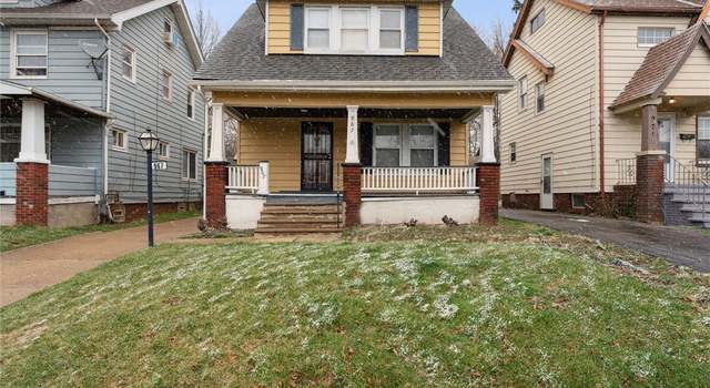 Photo of 967 Selwyn Rd, Cleveland Heights, OH 44112