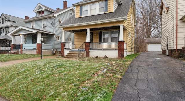 Photo of 967 Selwyn Rd, Cleveland Heights, OH 44112