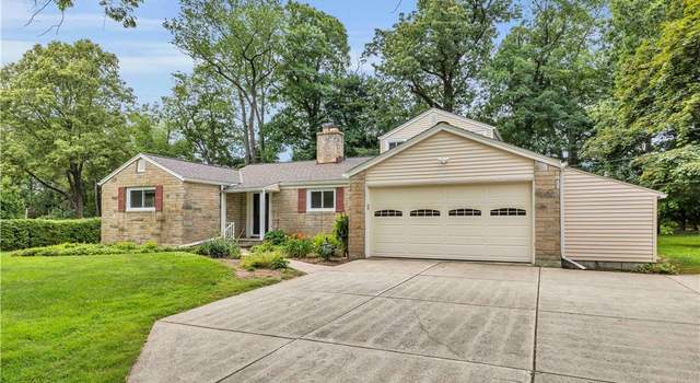 Photo of 8918 Bramley Dr, Independence, OH 44131