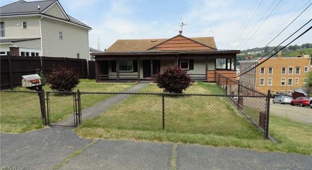 Photo of 265 Indiana Ave, Chester, WV 26034