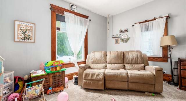 Photo of 576 N Main St, Utica, OH 43080
