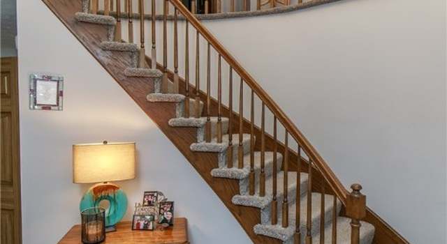 Photo of 9415 Sherwood Trl, Brecksville, OH 44141
