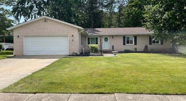 Photo of 7950 Cresthill Dr, Seven Hills, OH 44131