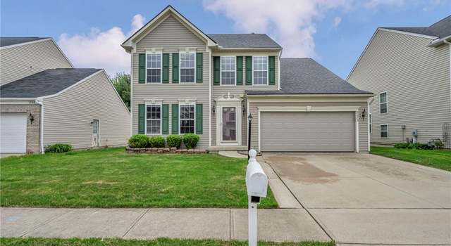 Photo of 8673 Westfield Park Dr, Olmsted Twp, OH 44138